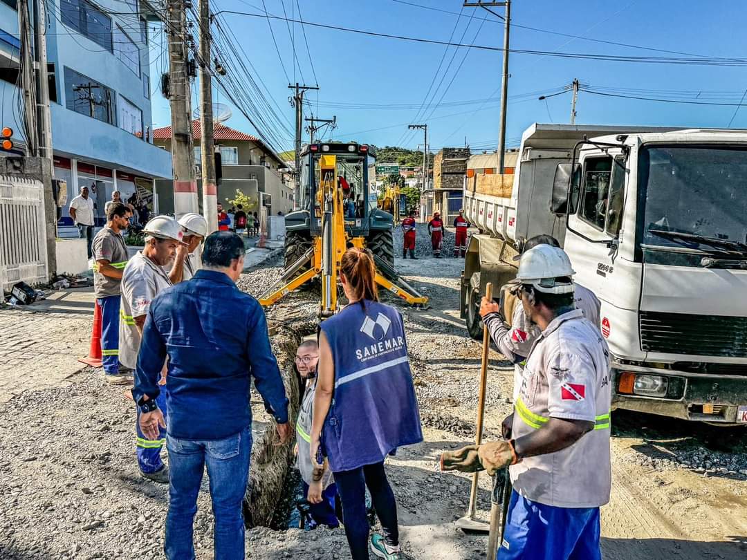 Deputado estadual Renato Machado faz vistorias em obras da Sanemar e da Somar em Maricá