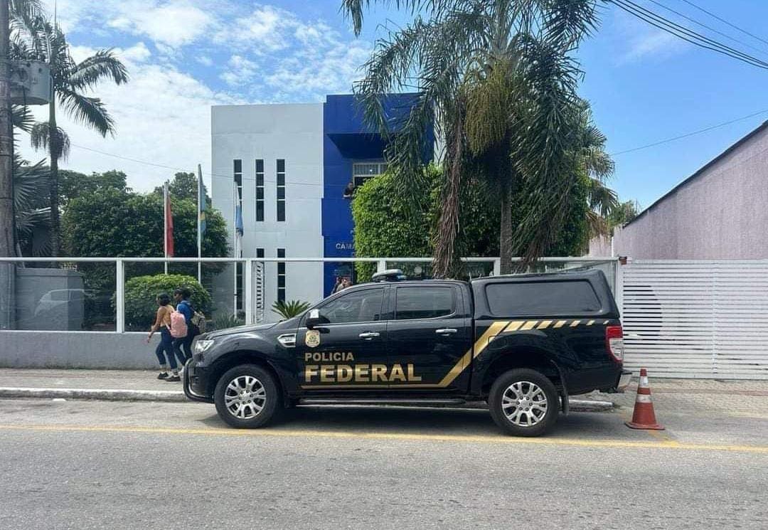 Polícia Federal vem à Maricá e intima vereador Ricardinho Netuno na Câmara Municipal